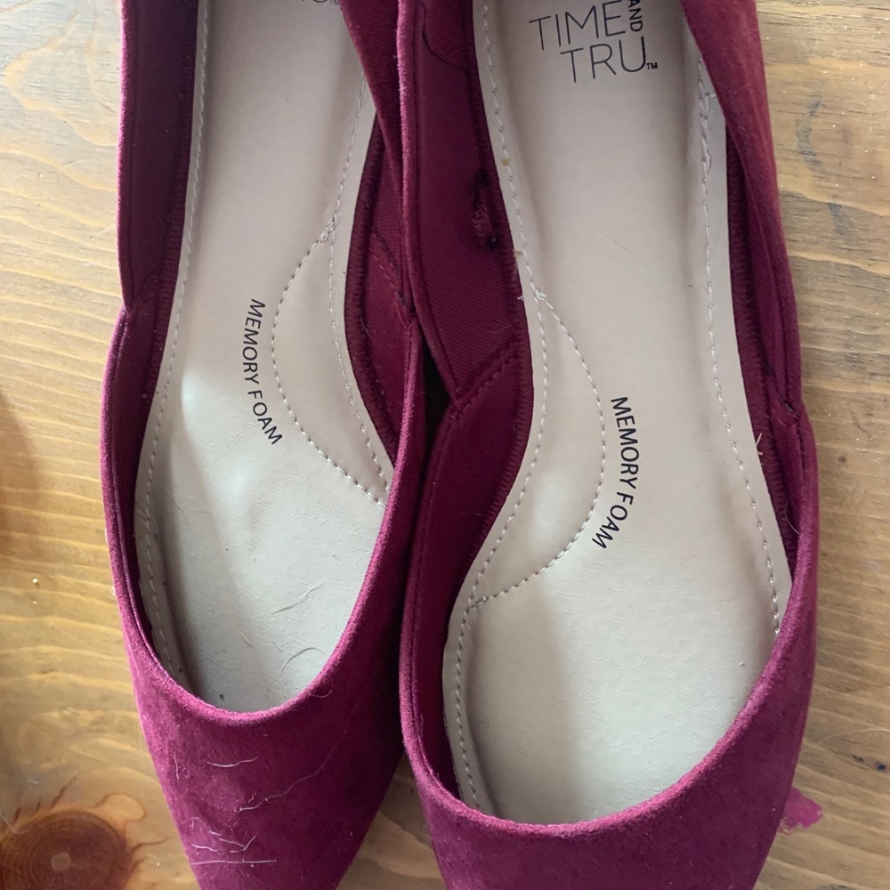 Flat shoes